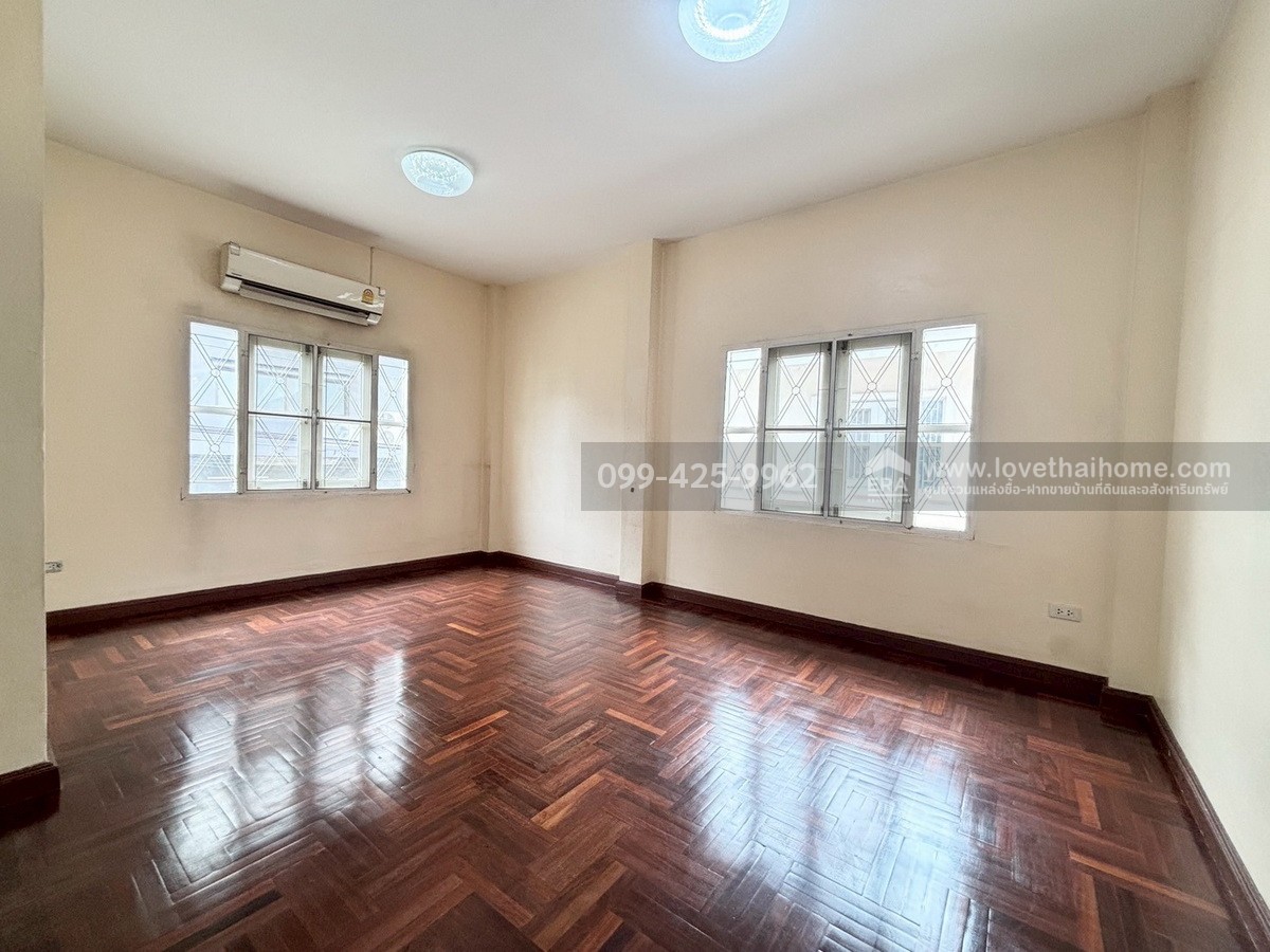 ขายบ้านเดี่ยว หมู่บ้านนวสิน ซ.โพธิ์แก้ว 3 ย่านลาดพร้าว-บางกะปิ 75.1 ตร.วา ใกล้ MRT ลาดพร้าว 101 เข้า-ออกได้ทั้ง ถ.ลาดพร้าว และเลียบทางด่วนรามอินทรา-อาจณรงค์   ขายบ้านเดี่ยว หมู่บ้านนวสิน ซ.โพธิ์แก้ว 3 ย่านลาดพร้าว-บางกะปิ 75.1 ตร.วา ใกล้ MRT ลาดพร้าว 101 เข้า-ออกได้ทั้ง ถ.ลาดพร้าว และเลียบทางด่วนรามอินทรา-อาจณรงค์