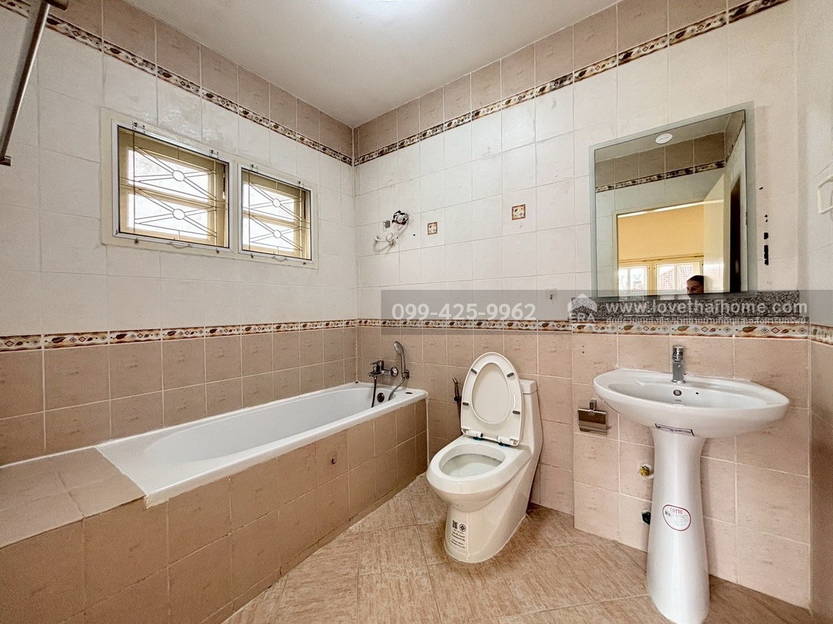 ขายบ้านเดี่ยว หมู่บ้านนวสิน ซ.โพธิ์แก้ว 3 ย่านลาดพร้าว-บางกะปิ 75.1 ตร.วา ใกล้ MRT ลาดพร้าว 101 เข้า-ออกได้ทั้ง ถ.ลาดพร้าว และเลียบทางด่วนรามอินทรา-อาจณรงค์   ขายบ้านเดี่ยว หมู่บ้านนวสิน ซ.โพธิ์แก้ว 3 ย่านลาดพร้าว-บางกะปิ 75.1 ตร.วา ใกล้ MRT ลาดพร้าว 101 เข้า-ออกได้ทั้ง ถ.ลาดพร้าว และเลียบทางด่วนรามอินทรา-อาจณรงค์