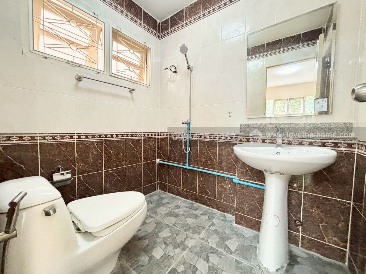 ขายบ้านเดี่ยว หมู่บ้านนวสิน ซ.โพธิ์แก้ว 3 ย่านลาดพร้าว-บางกะปิ 75.1 ตร.วา ใกล้ MRT ลาดพร้าว 101 เข้า-ออกได้ทั้ง ถ.ลาดพร้าว และเลียบทางด่วนรามอินทรา-อาจณรงค์   ขายบ้านเดี่ยว หมู่บ้านนวสิน ซ.โพธิ์แก้ว 3 ย่านลาดพร้าว-บางกะปิ 75.1 ตร.วา ใกล้ MRT ลาดพร้าว 101 เข้า-ออกได้ทั้ง ถ.ลาดพร้าว และเลียบทางด่วนรามอินทรา-อาจณรงค์