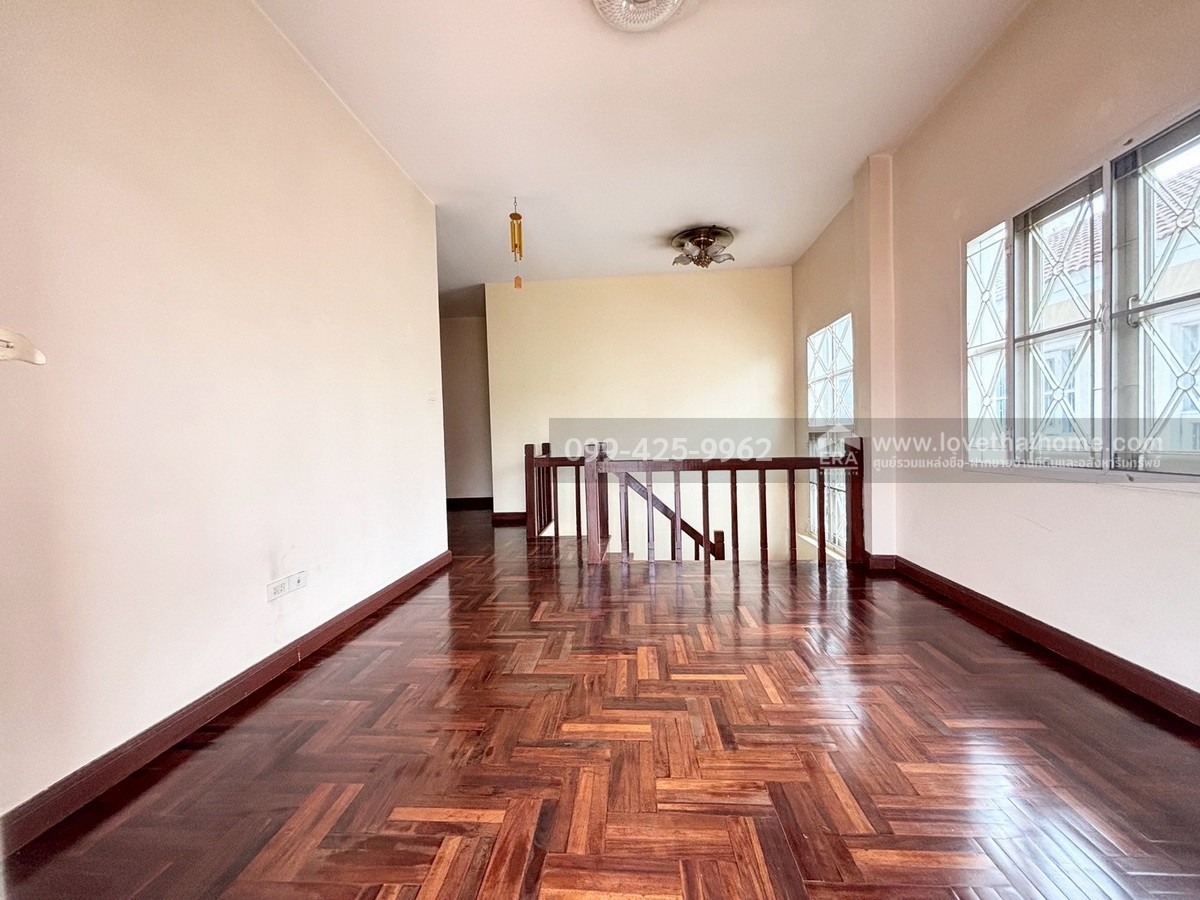 ขายบ้านเดี่ยว หมู่บ้านนวสิน ซ.โพธิ์แก้ว 3 ย่านลาดพร้าว-บางกะปิ 75.1 ตร.วา ใกล้ MRT ลาดพร้าว 101 เข้า-ออกได้ทั้ง ถ.ลาดพร้าว และเลียบทางด่วนรามอินทรา-อาจณรงค์   ขายบ้านเดี่ยว หมู่บ้านนวสิน ซ.โพธิ์แก้ว 3 ย่านลาดพร้าว-บางกะปิ 75.1 ตร.วา ใกล้ MRT ลาดพร้าว 101 เข้า-ออกได้ทั้ง ถ.ลาดพร้าว และเลียบทางด่วนรามอินทรา-อาจณรงค์