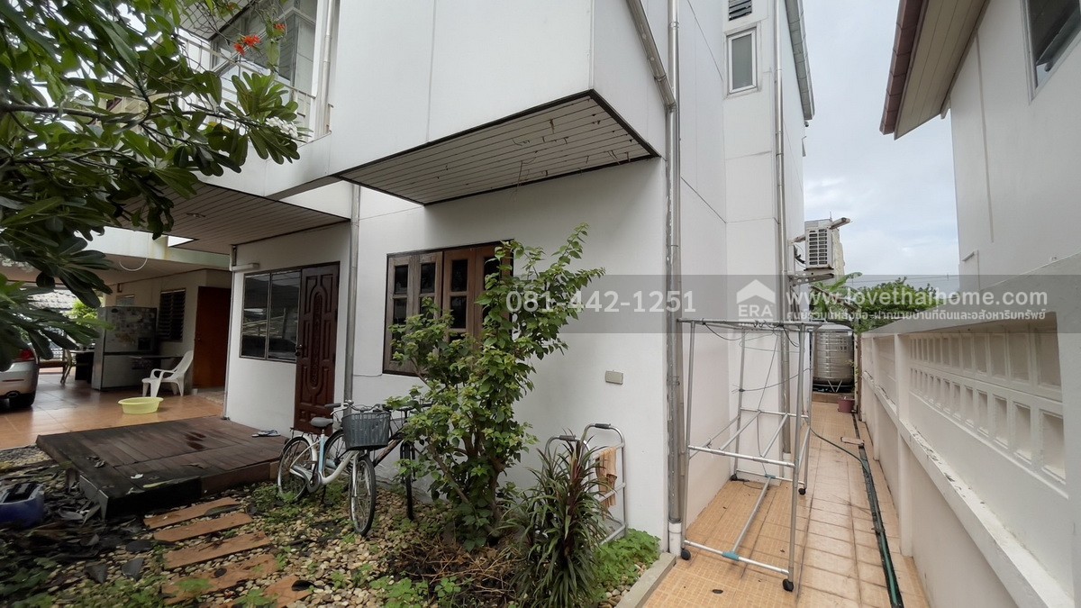 ขายบ้านเดี่ยว2ชั้นหมู่บ้านสหกรณ์ ซอยเสรีไทย57 บ้าน 2 หลัง ในบริเวณเดียวกัน ย่านเสรีไทย พื้นที่ 100 ตรว. ขาย 10 ล้านบาท ใกล้จุดขึ้น-ลงวงแหวนรอบนอกตะวันออก