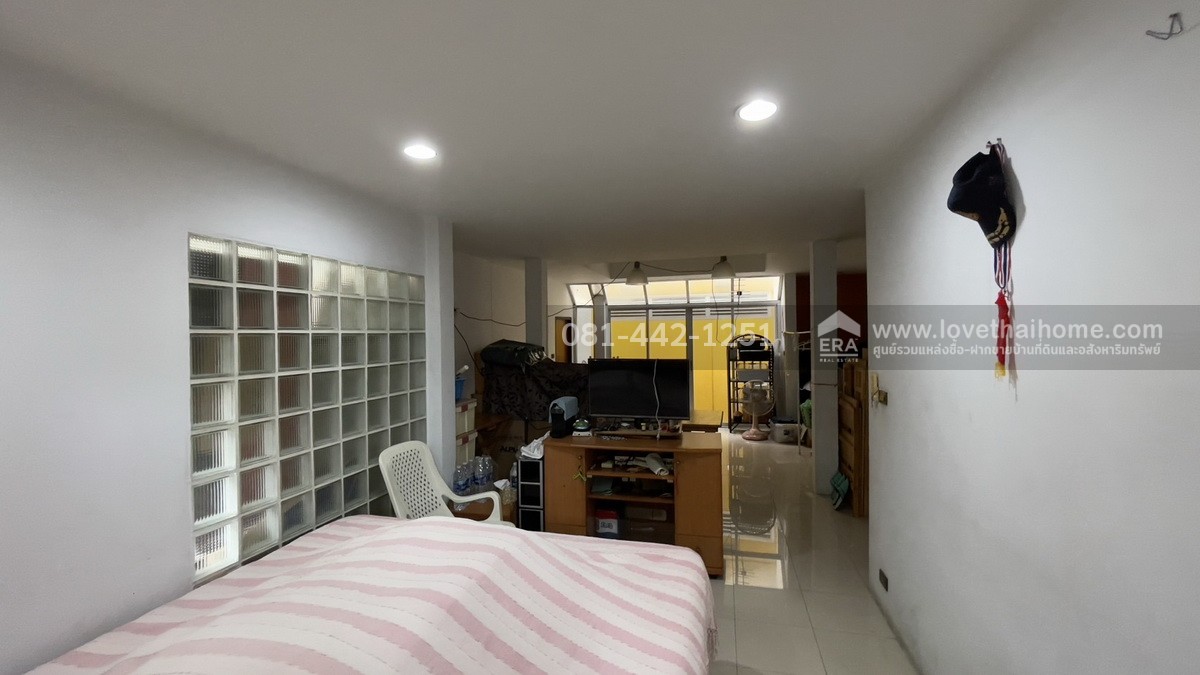 ขายบ้านเดี่ยว2ชั้นหมู่บ้านสหกรณ์ ซอยเสรีไทย57 บ้าน 2 หลัง ในบริเวณเดียวกัน ย่านเสรีไทย พื้นที่ 100 ตรว. ขาย 10 ล้านบาท ใกล้จุดขึ้น-ลงวงแหวนรอบนอกตะวันออก