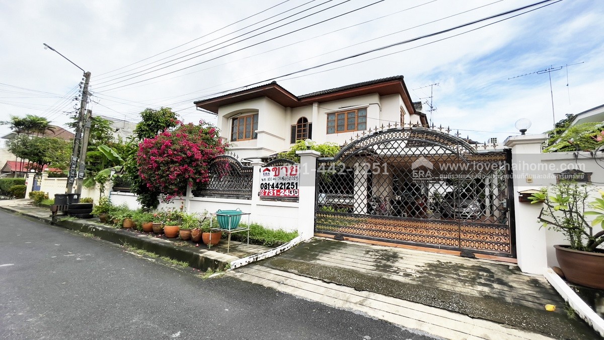 ขายบ้านเดี่ยว2ชั้นหมู่บ้านสหกรณ์ ซอยเสรีไทย57 บ้าน 2 หลัง ในบริเวณเดียวกัน ย่านเสรีไทย พื้นที่ 100 ตรว. ขาย 10 ล้านบาท ใกล้จุดขึ้น-ลงวงแหวนรอบนอกตะวันออก