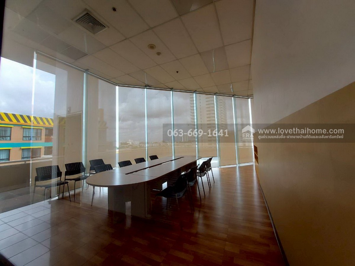 ขายคอนโด East Tower บางนา ห้องใหญ่ 115 ตร.ม. ชั้น 15 พร้อมเข้าอยู่ ใกล้ Central บางนา, Bitec บางนา, Mega Bangna เดินทางสะดวก เชื่อมต่อสุขุมวิท–บางนา–ศรีนครินทร์