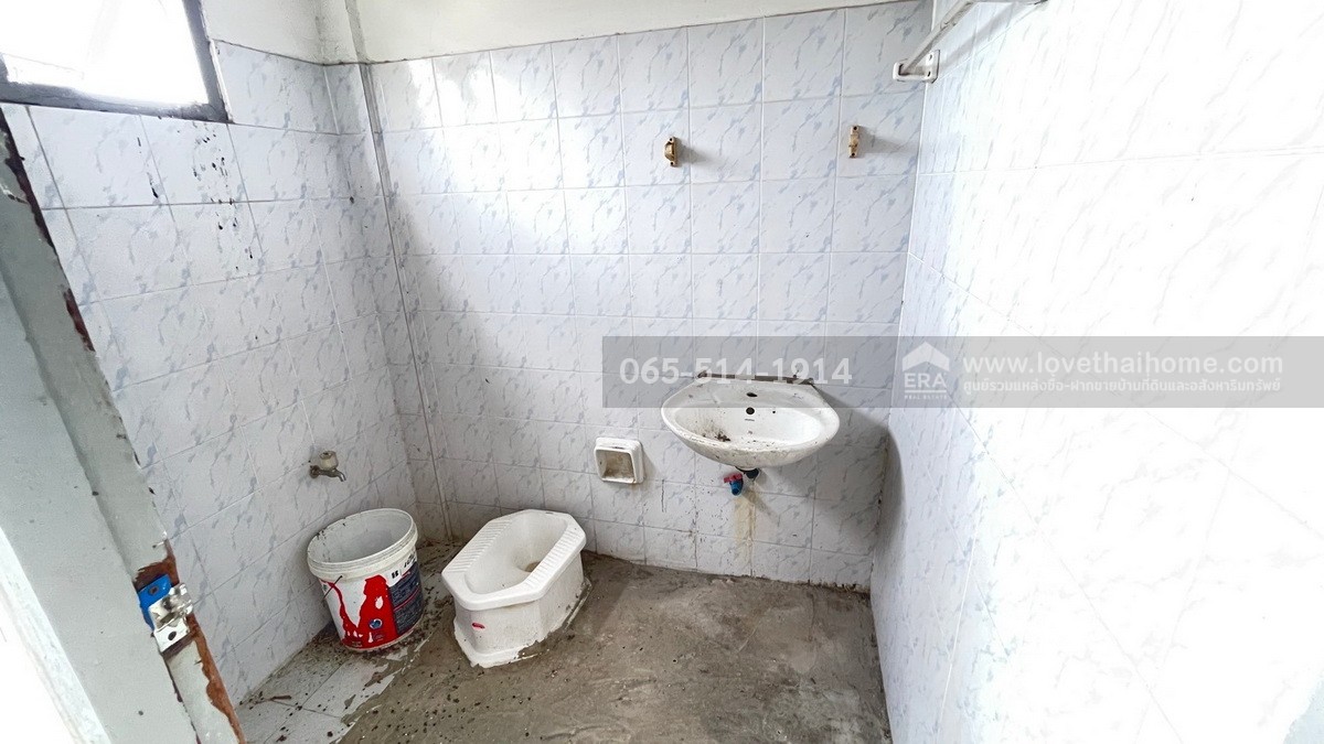 ขายด่วนตึกแถว 3.5 ชั้น หมู่บ้านสถาพร ถนนรังสิต-นครนายก คลอง4 เนื้อที่ 17.6 ตารางวา ราคา 2,200,000 บาท ติดถนนหลักของหมู่บ้าน ใกล้ทางด่วนพิเศษกาญจนาภิเษก (ฝั่งตะวันออก) ขายด่วนตึกแถว 3.5 ชั้น หมู่บ้านสถาพร ถนนรังสิต-นครนายก คลอง4 เนื้อที่ 17.6 ตารางวา ราคา 2,200,000 บาท ติดถนนหลักของหมู่บ้าน ใกล้ทางด่วนพิเศษกาญจนาภิเษก (ฝั่งตะวันออก)