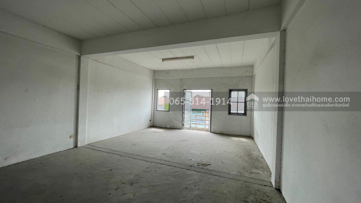 ขายด่วนตึกแถว 3.5 ชั้น หมู่บ้านสถาพร ถนนรังสิต-นครนายก คลอง4 เนื้อที่ 17.6 ตารางวา ราคา 2,200,000 บาท ติดถนนหลักของหมู่บ้าน ใกล้ทางด่วนพิเศษกาญจนาภิเษก (ฝั่งตะวันออก) ขายด่วนตึกแถว 3.5 ชั้น หมู่บ้านสถาพร ถนนรังสิต-นครนายก คลอง4 เนื้อที่ 17.6 ตารางวา ราคา 2,200,000 บาท ติดถนนหลักของหมู่บ้าน ใกล้ทางด่วนพิเศษกาญจนาภิเษก (ฝั่งตะวันออก)