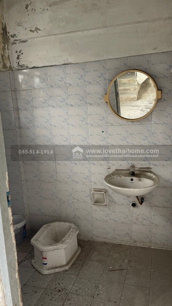 ขายด่วนตึกแถว 3.5 ชั้น หมู่บ้านสถาพร ถนนรังสิต-นครนายก คลอง4 เนื้อที่ 17.6 ตารางวา ราคา 2,200,000 บาท ติดถนนหลักของหมู่บ้าน ใกล้ทางด่วนพิเศษกาญจนาภิเษก (ฝั่งตะวันออก) ขายด่วนตึกแถว 3.5 ชั้น หมู่บ้านสถาพร ถนนรังสิต-นครนายก คลอง4 เนื้อที่ 17.6 ตารางวา ราคา 2,200,000 บาท ติดถนนหลักของหมู่บ้าน ใกล้ทางด่วนพิเศษกาญจนาภิเษก (ฝั่งตะวันออก)