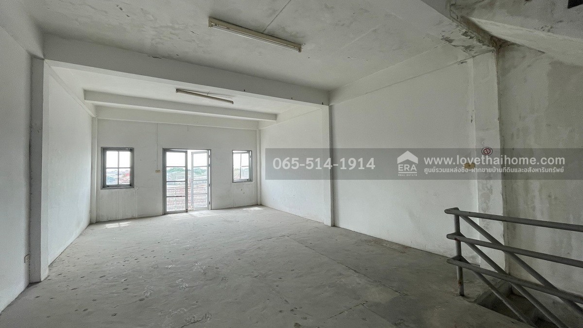 ขายด่วนตึกแถว 3.5 ชั้น หมู่บ้านสถาพร ถนนรังสิต-นครนายก คลอง4 เนื้อที่ 17.6 ตารางวา ราคา 2,200,000 บาท ติดถนนหลักของหมู่บ้าน ใกล้ทางด่วนพิเศษกาญจนาภิเษก (ฝั่งตะวันออก) ขายด่วนตึกแถว 3.5 ชั้น หมู่บ้านสถาพร ถนนรังสิต-นครนายก คลอง4 เนื้อที่ 17.6 ตารางวา ราคา 2,200,000 บาท ติดถนนหลักของหมู่บ้าน ใกล้ทางด่วนพิเศษกาญจนาภิเษก (ฝั่งตะวันออก)