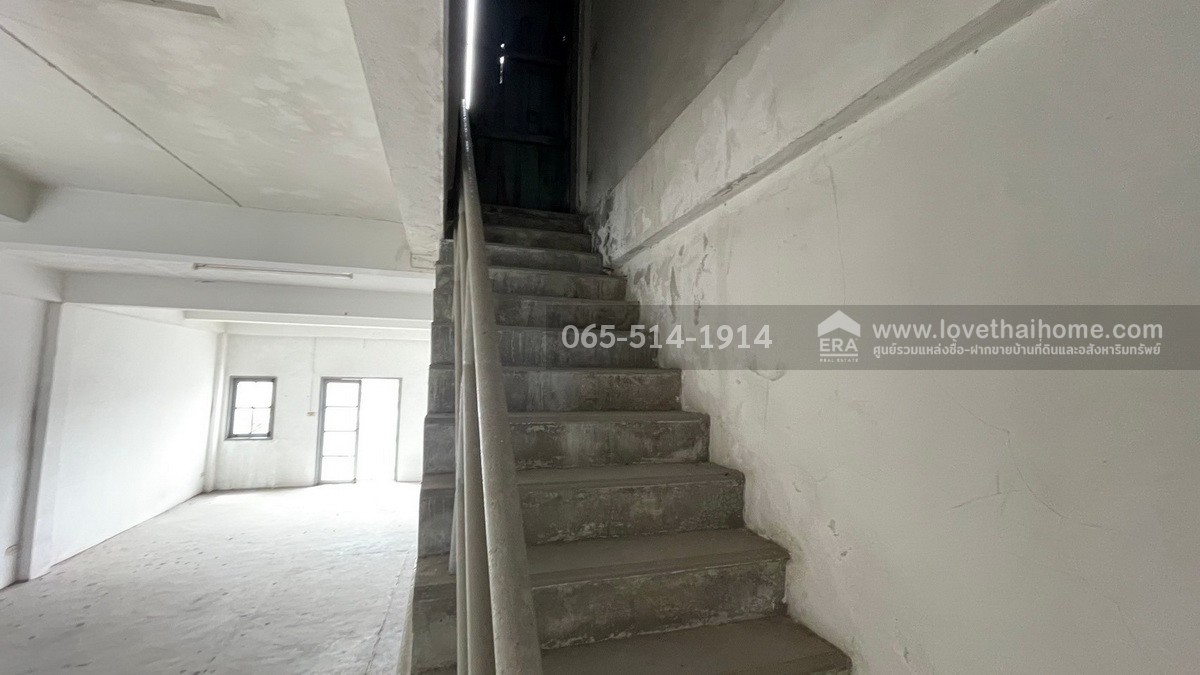 ขายด่วนตึกแถว 3.5 ชั้น หมู่บ้านสถาพร ถนนรังสิต-นครนายก คลอง4 เนื้อที่ 17.6 ตารางวา ราคา 2,200,000 บาท ติดถนนหลักของหมู่บ้าน ใกล้ทางด่วนพิเศษกาญจนาภิเษก (ฝั่งตะวันออก) ขายด่วนตึกแถว 3.5 ชั้น หมู่บ้านสถาพร ถนนรังสิต-นครนายก คลอง4 เนื้อที่ 17.6 ตารางวา ราคา 2,200,000 บาท ติดถนนหลักของหมู่บ้าน ใกล้ทางด่วนพิเศษกาญจนาภิเษก (ฝั่งตะวันออก)