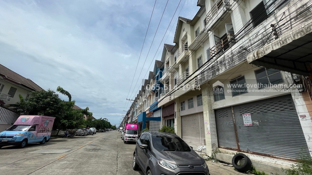 ขายด่วนตึกแถว 3.5 ชั้น หมู่บ้านสถาพร ถนนรังสิต-นครนายก คลอง4 เนื้อที่ 17.6 ตารางวา ราคา 2,200,000 บาท ติดถนนหลักของหมู่บ้าน ใกล้ทางด่วนพิเศษกาญจนาภิเษก (ฝั่งตะวันออก) ขายด่วนตึกแถว 3.5 ชั้น หมู่บ้านสถาพร ถนนรังสิต-นครนายก คลอง4 เนื้อที่ 17.6 ตารางวา ราคา 2,200,000 บาท ติดถนนหลักของหมู่บ้าน ใกล้ทางด่วนพิเศษกาญจนาภิเษก (ฝั่งตะวันออก)