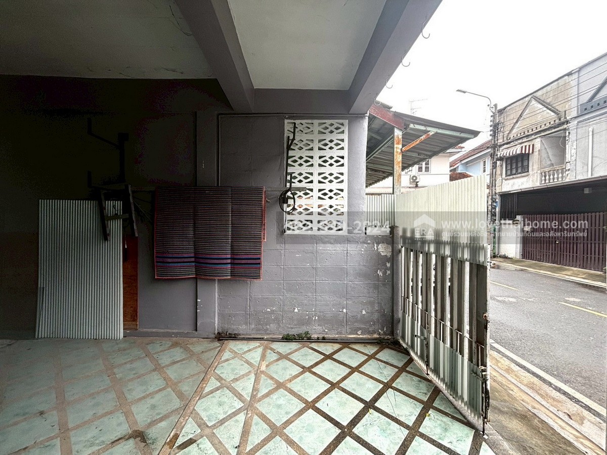 ขายทาวน์เฮ้าส์ราคาถูก หมู่บ้านอัมพร ไพศาล ถ.สุขาประชาสรรค์ 3 ปากเกร็ด นนทบุรี พื้นที่ 19 ตร.วา ใกล้รถไฟฟ้าสายสีชมพู-สถานีแยกปากเกร็ด ขายทาวน์เฮ้าส์ราคาถูก หมู่บ้านอัมพร ไพศาล ถ.สุขาประชาสรรค์ 3 ปากเกร็ด นนทบุรี พื้นที่ 19 ตร.วา ใกล้รถไฟฟ้าสายสีชมพู-สถานีแยกปากเกร็ด