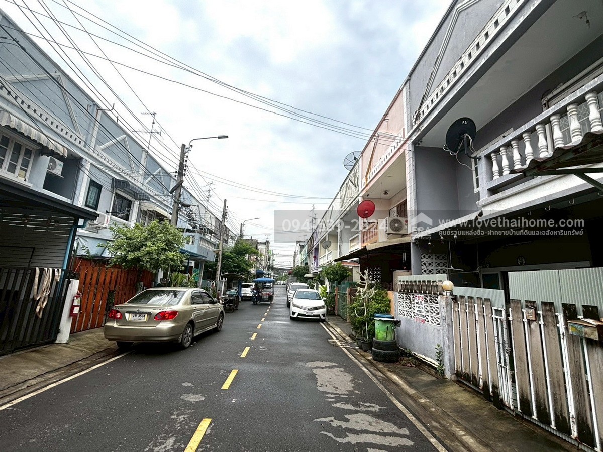 ขายทาวน์เฮ้าส์ราคาถูก หมู่บ้านอัมพร ไพศาล ถ.สุขาประชาสรรค์ 3 ปากเกร็ด นนทบุรี พื้นที่ 19 ตร.วา ใกล้รถไฟฟ้าสายสีชมพู-สถานีแยกปากเกร็ด ขายทาวน์เฮ้าส์ราคาถูก หมู่บ้านอัมพร ไพศาล ถ.สุขาประชาสรรค์ 3 ปากเกร็ด นนทบุรี พื้นที่ 19 ตร.วา ใกล้รถไฟฟ้าสายสีชมพู-สถานีแยกปากเกร็ด