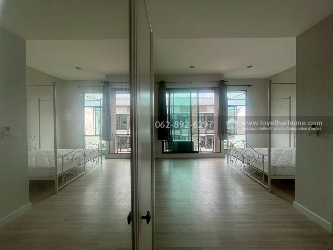 ขายด่วน! ทาวน์โฮม 3 ชั้น โครงการบ้านกลางเมือง นวมินทร์42 พื้นที่ 20 ตารางวา สวยพร้อมอยู่ ทำเลทอง กลางใจเมือง ขายต่ำกว่าราคาตลาด คุ้มค่าที่สุดในย่านนี้