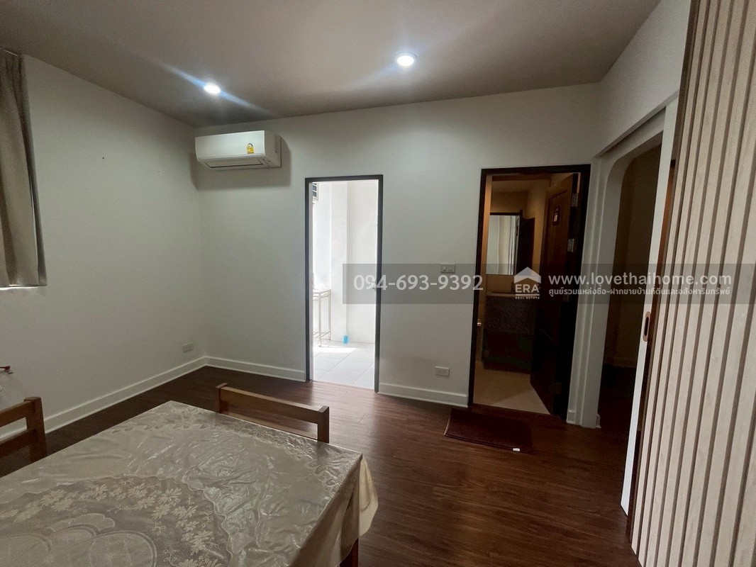 ขายทาวน์โฮม 3 ชั้น PLUME Watcharaphon-Ekkamai ประกอบธุรกิจได้เลย สวย พร้อมใช้งาน 2 คูหาติดกัน คูหาละ 22.5 ตรว. สามารถแยกขายได้ "ถูก" "คุ้ม" เพราะขายขาดทุนจริงๆ