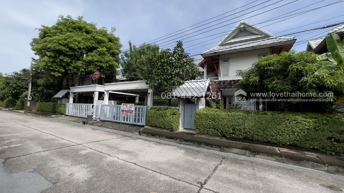 ขายบ้านเดี่ยว2ชั้นหมู่บ้านโนเบิลวานา ซอยบรมราชชนนี74/1 พื้นที่64.6ตรว. ขาย7.5ล้าน บ้านสภาพดีพร้อมเข้าอยู่ได้เลย ถ้าเห็นต้องชอบ ราคาต่อรองได้ค่ะ