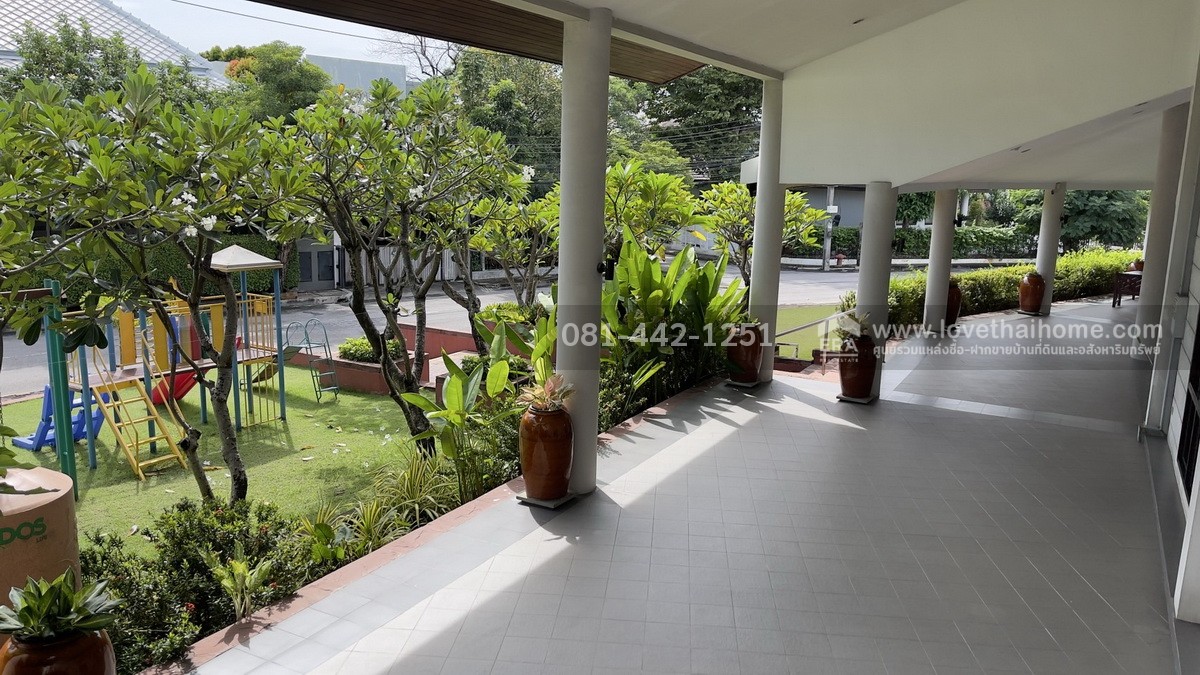 ขายบ้านเดี่ยว2ชั้นหมู่บ้านโนเบิลวานา ซอยบรมราชชนนี74/1 พื้นที่64.6ตรว. ขาย7.5ล้าน บ้านสภาพดีพร้อมเข้าอยู่ได้เลย ถ้าเห็นต้องชอบ ราคาต่อรองได้ค่ะ