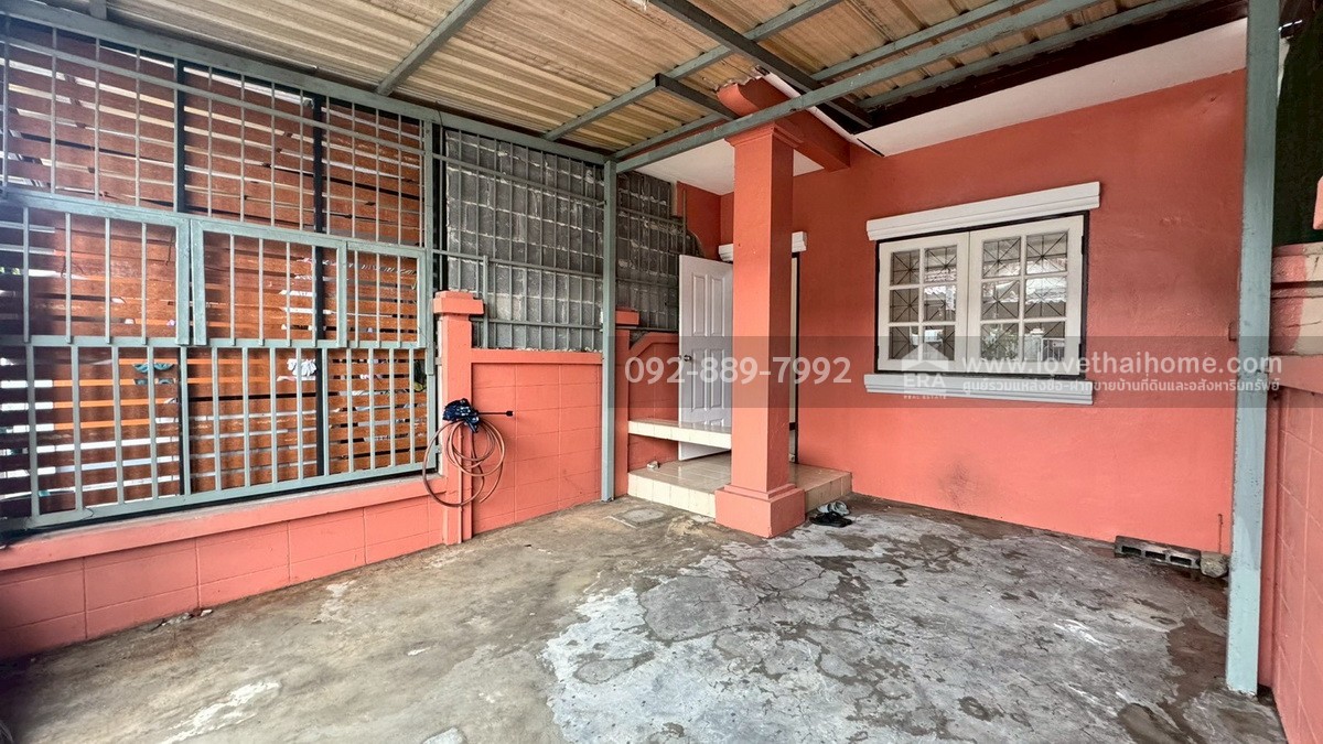 ขายทาวน์เฮ้าส์ หมู่บ้านคันทรี พาร์ค14 สามโคก ถนนปทุมธานี-สามโคก พื้นที่ 17 ตรว. ราคาถูกที่สุดในโครงการ พร้อมอยู่