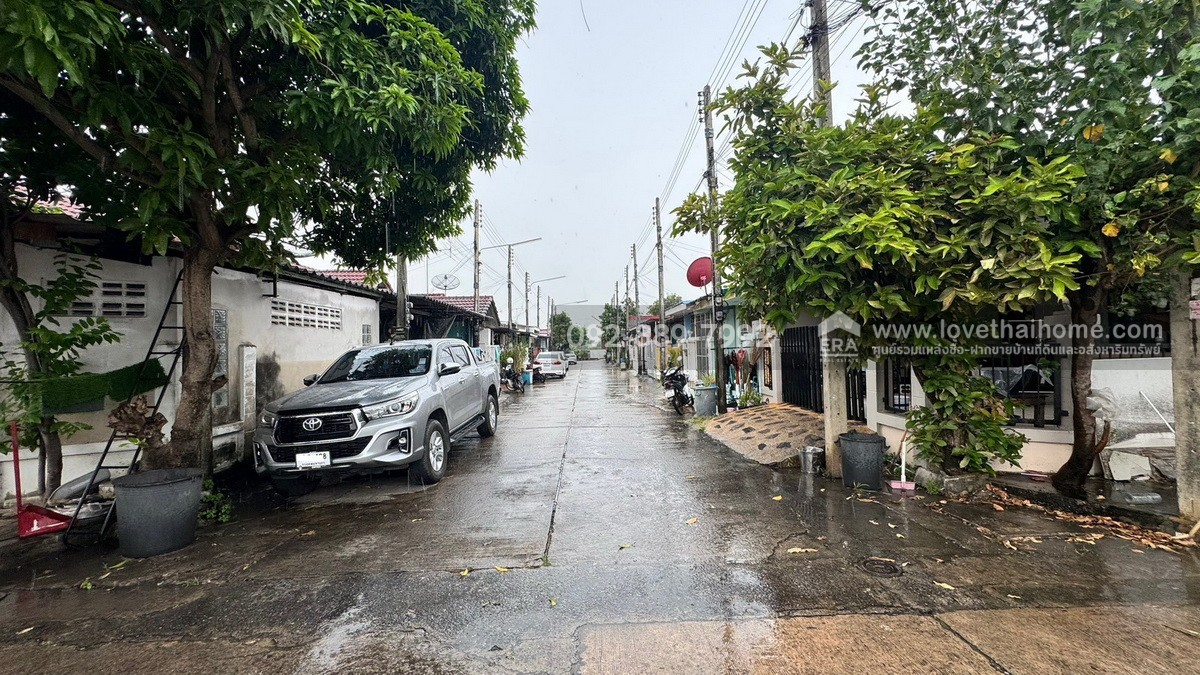 ขายทาวน์เฮ้าส์ หมู่บ้านคันทรี พาร์ค14 สามโคก ถนนปทุมธานี-สามโคก พื้นที่ 17 ตรว. ราคาถูกที่สุดในโครงการ พร้อมอยู่