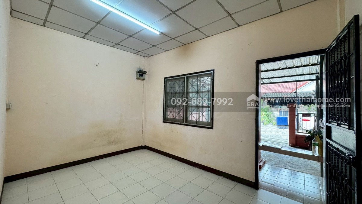 ขายทาวน์เฮ้าส์ หมู่บ้านคันทรี พาร์ค14 สามโคก ถนนปทุมธานี-สามโคก พื้นที่ 17 ตรว. ราคาถูกที่สุดในโครงการ พร้อมอยู่