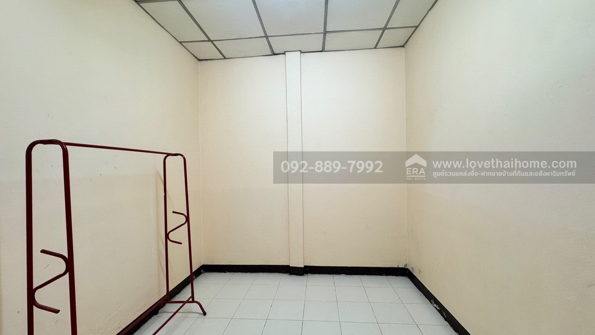 ขายทาวน์เฮ้าส์ หมู่บ้านคันทรี พาร์ค14 สามโคก ถนนปทุมธานี-สามโคก พื้นที่ 17 ตรว. ราคาถูกที่สุดในโครงการ พร้อมอยู่