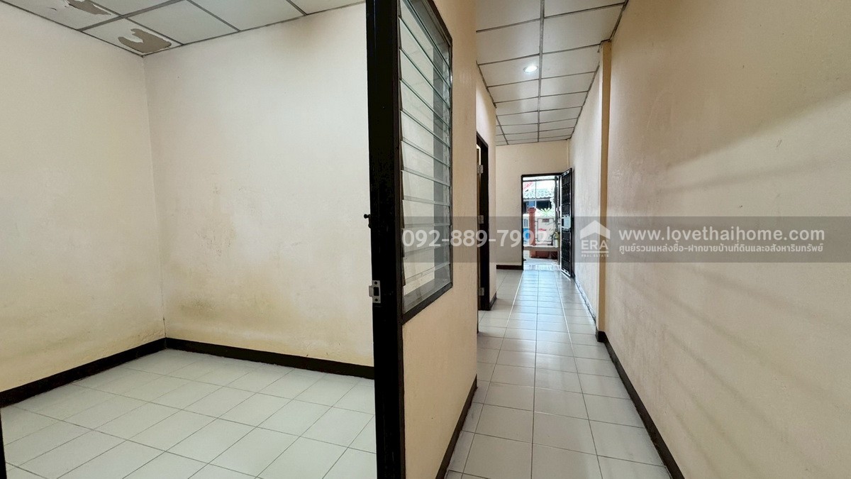 ขายทาวน์เฮ้าส์ หมู่บ้านคันทรี พาร์ค14 สามโคก ถนนปทุมธานี-สามโคก พื้นที่ 17 ตรว. ราคาถูกที่สุดในโครงการ พร้อมอยู่