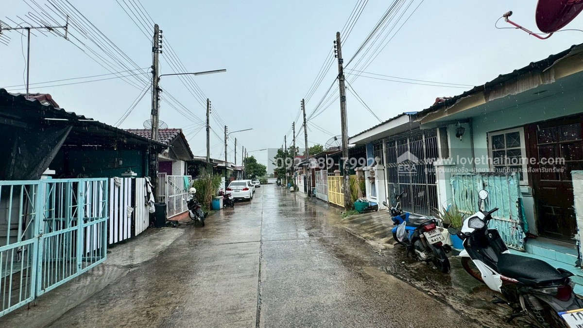 ขายทาวน์เฮ้าส์ หมู่บ้านคันทรี พาร์ค14 สามโคก ถนนปทุมธานี-สามโคก พื้นที่ 17 ตรว. ราคาถูกที่สุดในโครงการ พร้อมอยู่