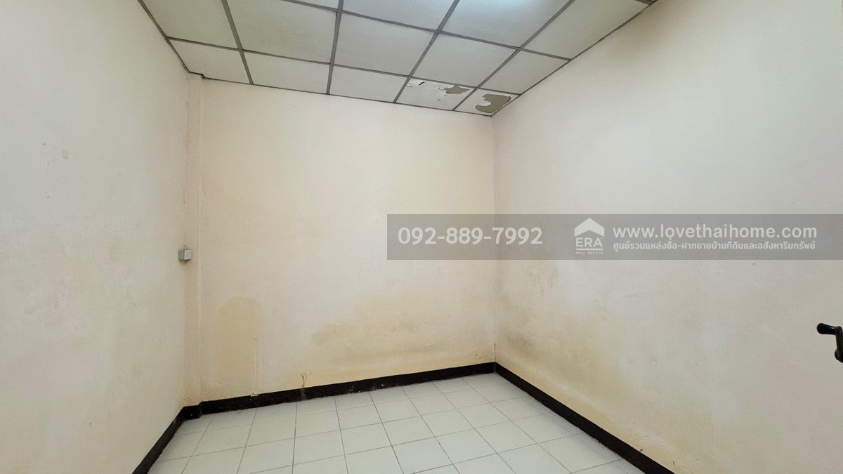 ขายทาวน์เฮ้าส์ หมู่บ้านคันทรี พาร์ค14 สามโคก ถนนปทุมธานี-สามโคก พื้นที่ 17 ตรว. ราคาถูกที่สุดในโครงการ พร้อมอยู่