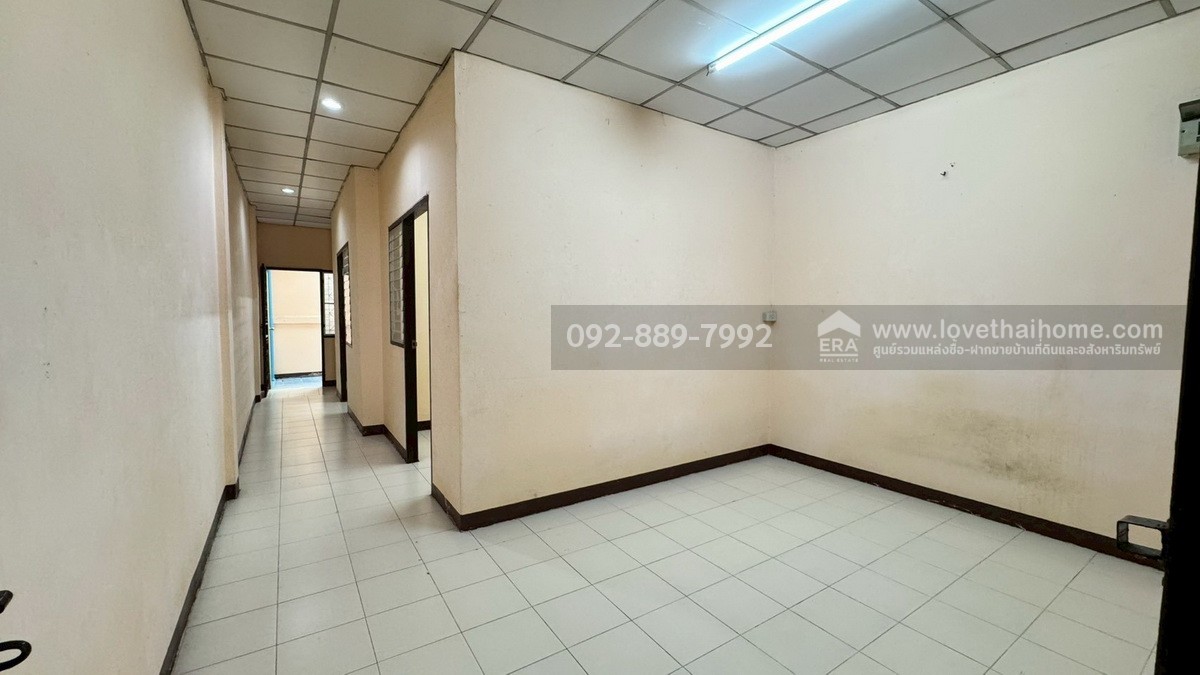 ขายทาวน์เฮ้าส์ หมู่บ้านคันทรี พาร์ค14 สามโคก ถนนปทุมธานี-สามโคก พื้นที่ 17 ตรว. ราคาถูกที่สุดในโครงการ พร้อมอยู่