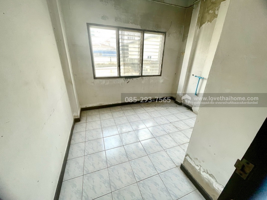 ขายบ้านเดี่ยว 2 ชั้น หมู่บ้านเค.ซี.การ์เด้นโฮม7 ซอยนิมิตใหม่40 พื้นที่ 122 ตรว. บ้านไม่เคยเข้าอยู่ ขายเพียงแค่3.29ล้านเท่านั้น พื้นที่ใหญ่ขนาดนี้ แต่ราคาแค่3ล้านต้นๆ หาไม่ได้อีกแล้ว