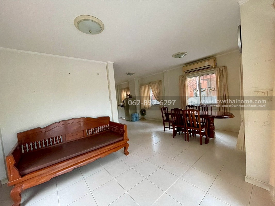 ขายบ้านเดี่ยว 2 ชั้น หมู่บ้านสัมมากร นิมิตรใหม่34 ขนาด 66 ตรว. บ้านสวย หลังมุม ทำเลดี ราคาโดนใจ สนใจโทร.062-892-6297