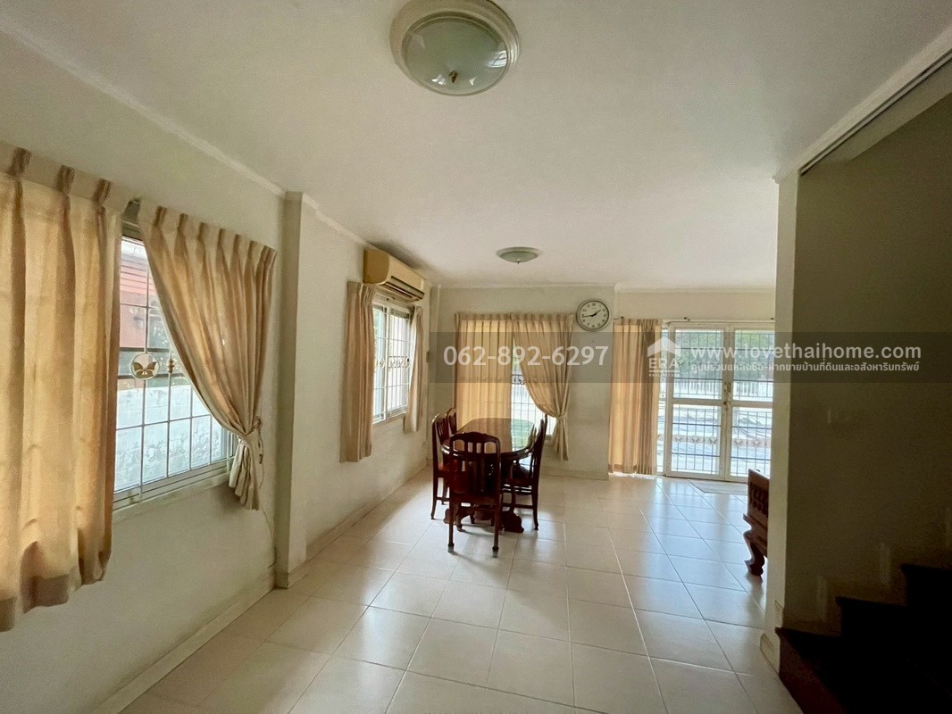 ขายบ้านเดี่ยว 2 ชั้น หมู่บ้านสัมมากร นิมิตรใหม่34 ขนาด 66 ตรว. บ้านสวย หลังมุม ทำเลดี ราคาโดนใจ สนใจโทร.062-892-6297