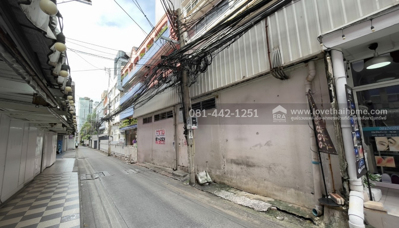 ขายตึกแถว6ชั้น ถนนราชวิถี11  มี2คูหาติดกัน พื้นที่ 58.3 ตรว.ขาย 89 ล้านบาท ทำเลสุดยอดอยู่ใจกลางกรุงเทพ อยู่ติดกับวงเวียนอนุสาวรีย์ชัยฯ อยู่ใกล้กับเซ็นเตอร์วัน หน้ากว้างมากถึง12เมตร ติดถนนหน้าหลัง ถ้าชอบต่อรองได้ค่ะ