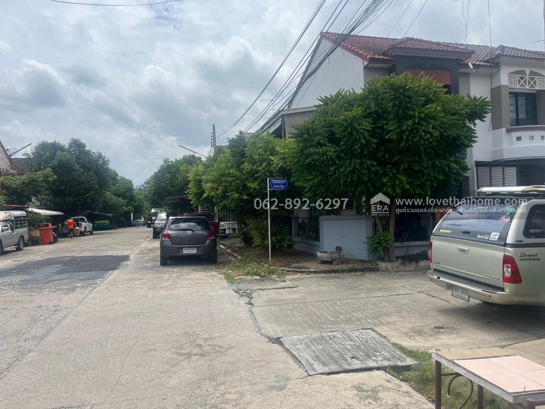 ขายทาวน์เฮ้าส์ 2 ชั้น หมู่บ้านนันทิชา3/8 ไทรน้อย นนทบุรี ขนาด 16 ตรว. ทำเลดี ราคาพิเศษสุด! ราคาเพียงแค่ 1.1 ล้านบาทเท่านั้น บ้านทำเลดีราคานี้หาไม่ได้ง่ายๆ รีบตัดสินใจก่อนพลาดโอกาสทอง