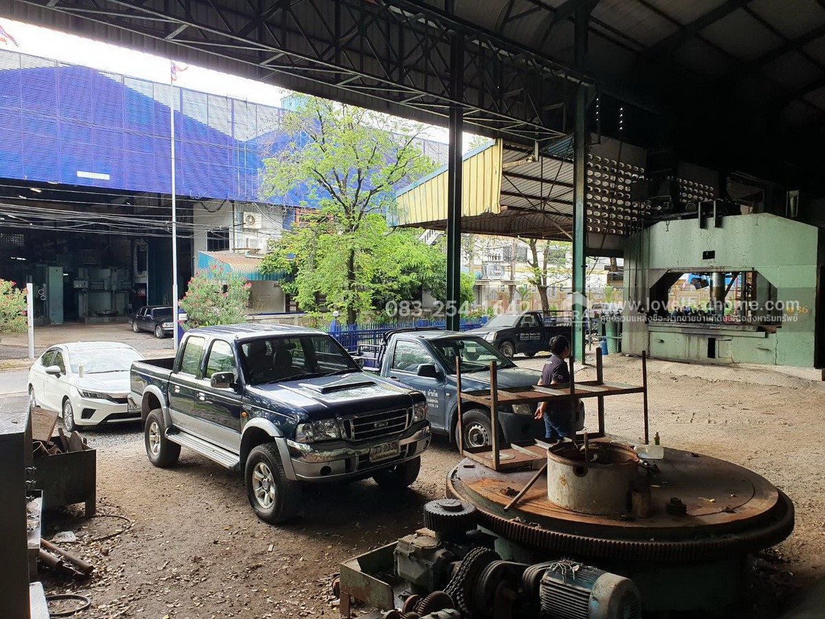 ขายที่ดินพร้อมโกดังและโรงงาน ในนิคมบางพลี สมุทรปราการ ซ.ไทยประกัน 1/8 ถ.เทพารักษ์ ขนาด 400 ตร.วา ทำเลดี การคมนาคมสะดวก ใกล้ถนนหลัก