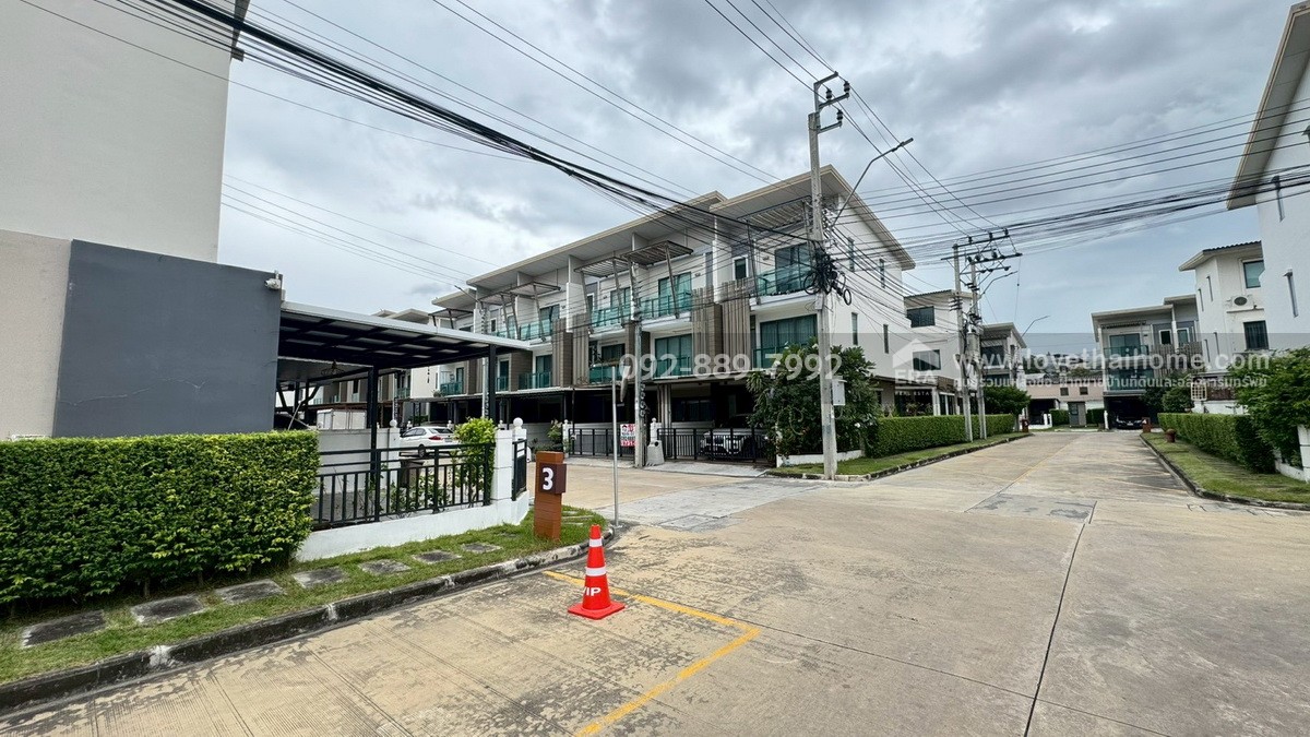 ขายทาวน์โฮม 3 ชั้น หมู่บ้านทาวน์อเวนิว โคโคส พระราม2 ซอย50 พื้นที่ 22.5 ตรว. ราคาถูกมาก ใกล้เซ็นทรัล พระราม2
