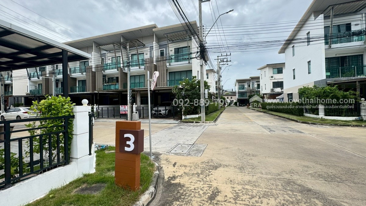 ขายทาวน์โฮม 3 ชั้น หมู่บ้านทาวน์อเวนิว โคโคส พระราม2 ซอย50 พื้นที่ 22.5 ตรว. ราคาถูกมาก ใกล้เซ็นทรัล พระราม2