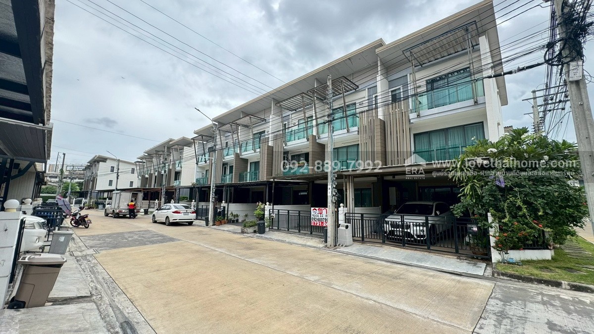 ขายทาวน์โฮม 3 ชั้น หมู่บ้านทาวน์อเวนิว โคโคส พระราม2 ซอย50 พื้นที่ 22.5 ตรว. ราคาถูกมาก ใกล้เซ็นทรัล พระราม2