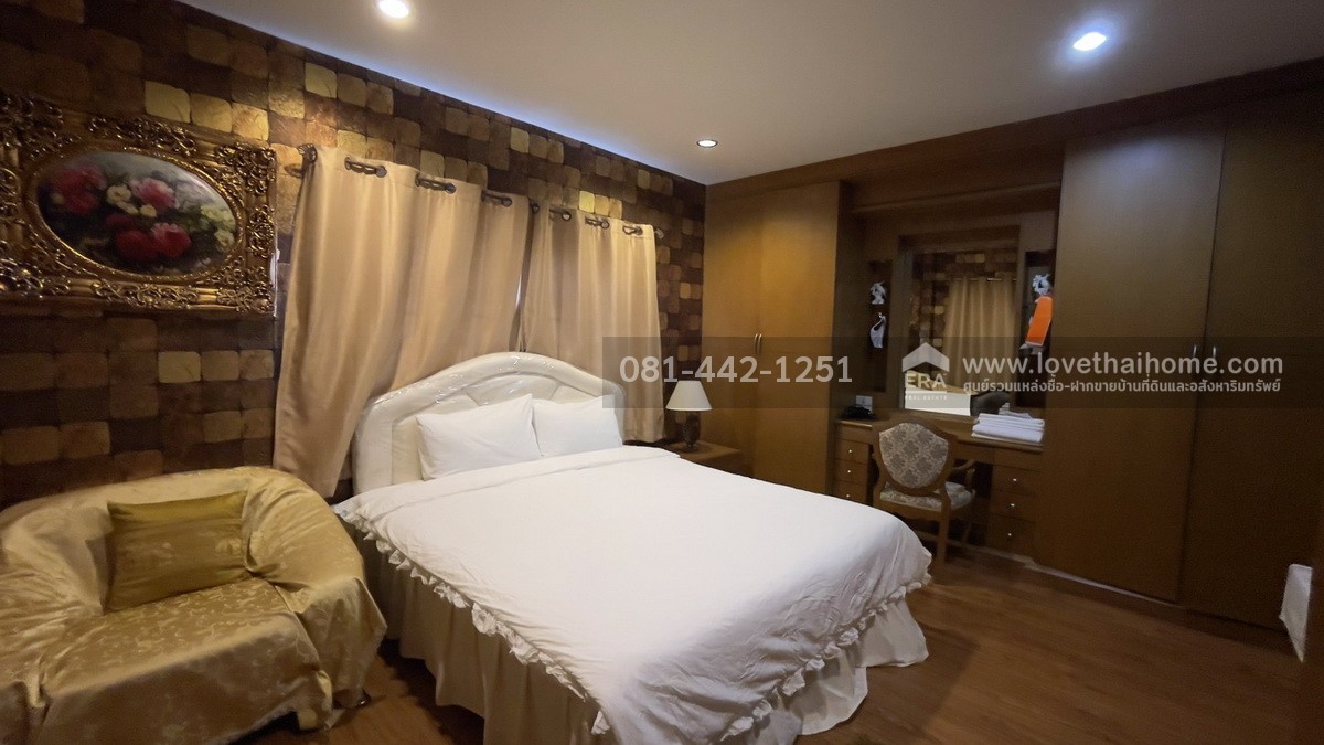 ขายบ้านเดี่ยว3ชั้นซอยพหลโยธิน18/1 แยก3 พื้นที่ 96 ตรว. ขาย 29.8 ล้านบาท บ้านพร้อมบูทีคโฮเทลสุดชิค ทำเลใกล้สวนจตุจักร,ลาดพร้าว,พหลโยธิน ใกล้รถไฟฟ้า 2 สายทั้ง BTS และ MRT