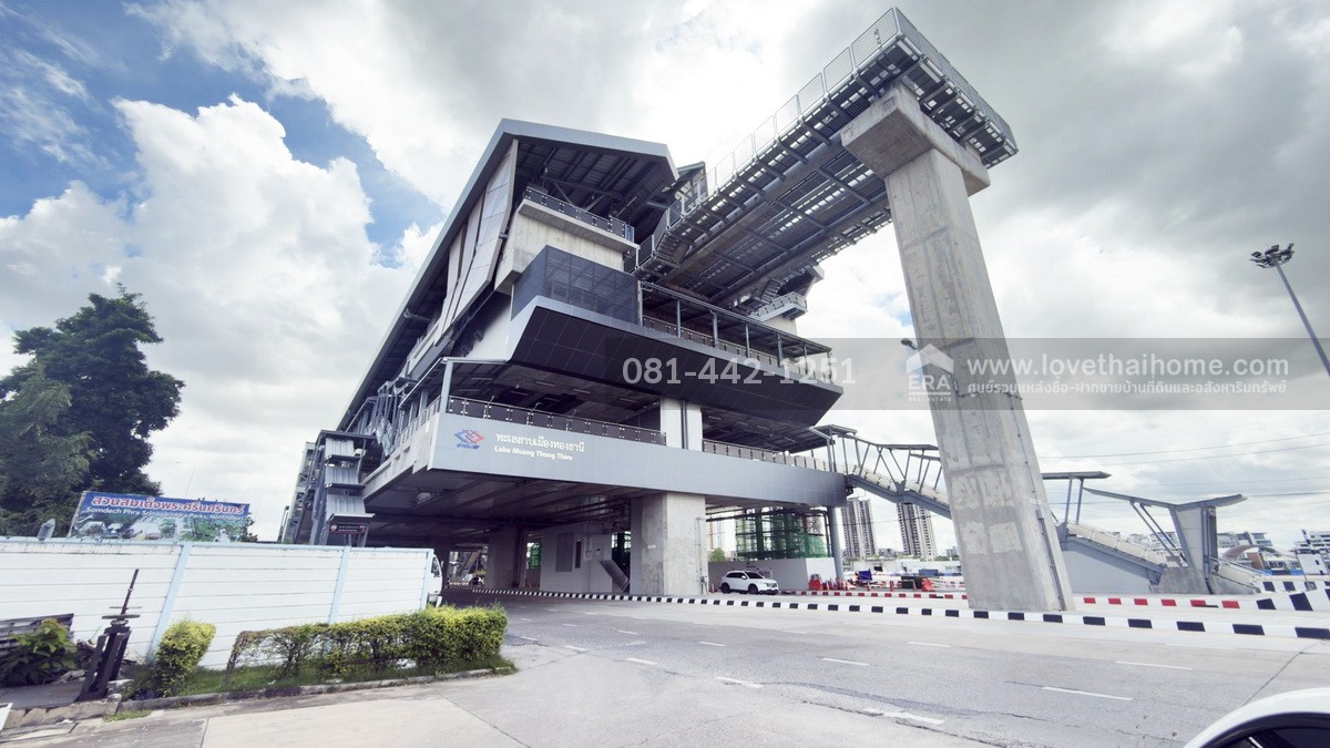 ขายตึกแถว3ชั้นหน้าหมู่บ้านเดอะคอนเนค แจ้งวัฒนะ1 ซอยแจ้งวัฒนะ-ปากเกร็ด39 พื้นที่ 18.3 ตรว. ขาย 9.0 ล้านบาท ที่สุดของทำเลค้าขาย ใจกลางเมืองทองธานี ติดกับรถไฟฟ้าสายสีชมพู สถานีทะเลสาบเมืองทอง