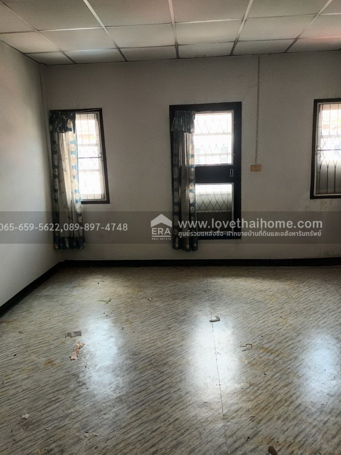 ขายทาวน์เฮ้าส์ หมู่บ้านพงษ์ศิริชัย 4 เพชรเกษม 81 หนองแขม บ้าน 3 ชั้น 17 ตร.วา ใกล้ MRT หลักสอง ราคาถูกมาก!