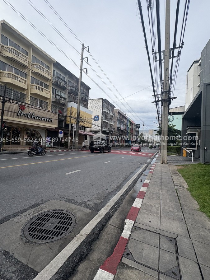 ขายห้องชุด Present Condo วุฒากาศ-เอกชัย ใกล้ BTS วุฒากาศ เพียง 10 นาที ขนาด 26.93 ตร.ม. ชั้น 7 ราคาถูกมาก พร้อมเฟอร์ฯ และแอร์!