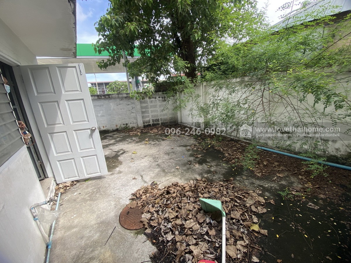 ขายตึกแถว 4 ชั้นครึ่ง ติดถนนใหญ่วัชรพล-บางเขน ติดปั๊ม PT พื้นที่กว้างมาก 41 ตร.วา ใกล้ รร.รัตนโกสินทร์สมโภชบางเขน เหมาะทำออฟฟิศหรือการค้า