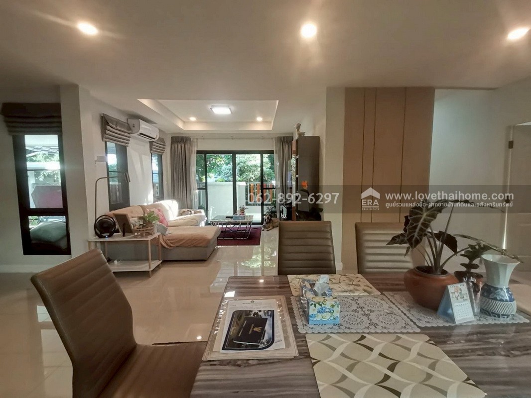 ขายบ้านเดี่ยว 2 ชั้น โครงการชวนชมพาร์ค2 ไทรน้อย นนทบุรี หลังมุมสุดหายาก ขนาด 80.8 ตารางวา ราคาพิเศษสุด บ้านสวย ราคาดีแบบนี้มีหลังเดียวเท่านั้น สนใจติดต่อด่วน!