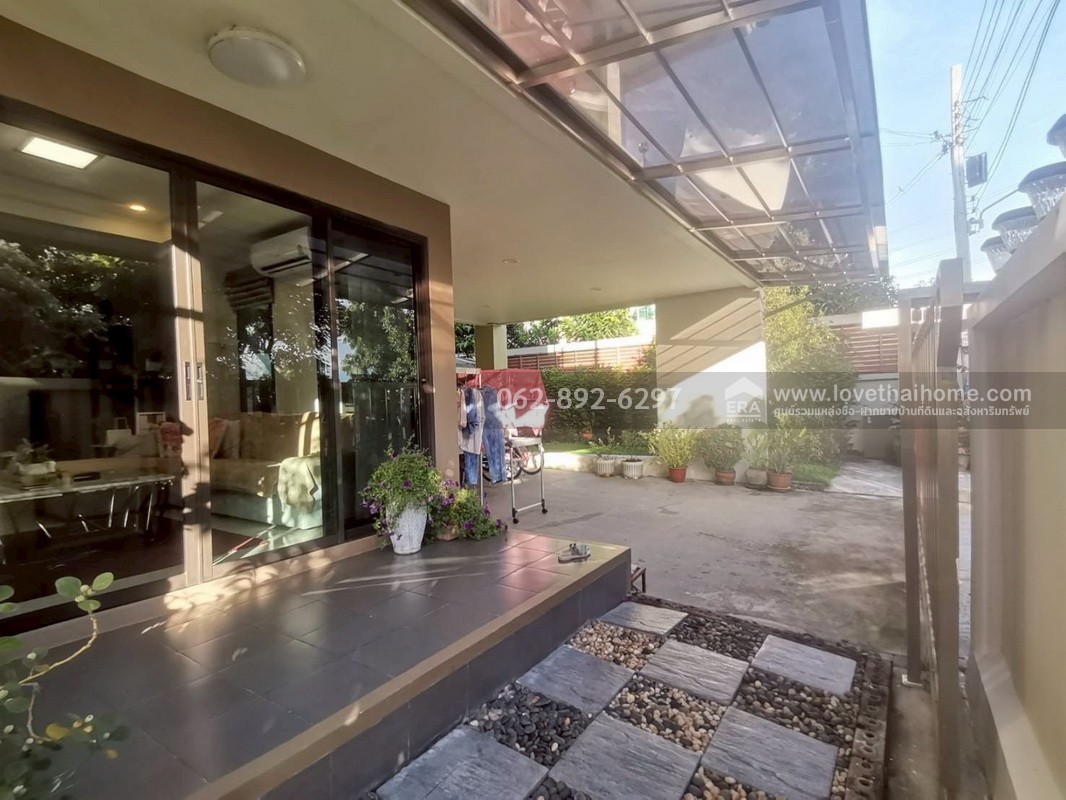 ขายบ้านเดี่ยว 2 ชั้น โครงการชวนชมพาร์ค2 ไทรน้อย นนทบุรี หลังมุมสุดหายาก ขนาด 80.8 ตารางวา ราคาพิเศษสุด บ้านสวย ราคาดีแบบนี้มีหลังเดียวเท่านั้น สนใจติดต่อด่วน!