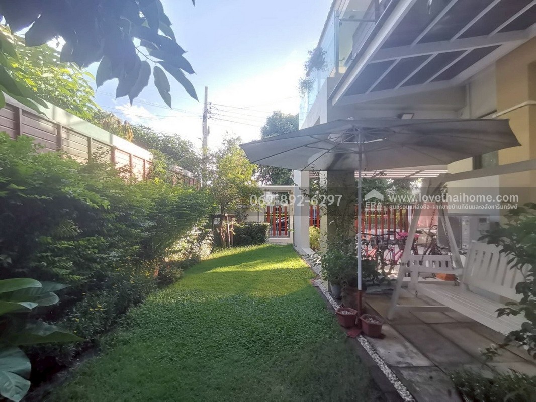 ขายบ้านเดี่ยว 2 ชั้น โครงการชวนชมพาร์ค2 ไทรน้อย นนทบุรี หลังมุมสุดหายาก ขนาด 80.8 ตารางวา ราคาพิเศษสุด บ้านสวย ราคาดีแบบนี้มีหลังเดียวเท่านั้น สนใจติดต่อด่วน!