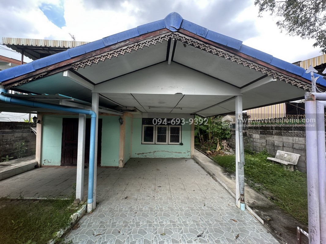 ขายบ้านเดี่ยว 2 ชั้น ซอยโกสุมรวมใจ40 แยก4 ทำเลทอง ย่านดอนเมือง พื้นที่ 66 ตรว. ใกล้ร.ร.นานาชาติฮาร์โรว์ดอนเมือง สังคมลูกดารา ดูก่อนมีสิทธิ์ก่อนค่ะ! คุ้มมากๆ!