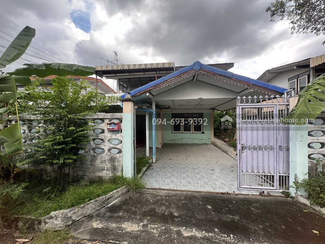 ขายบ้านเดี่ยว 2 ชั้น ซอยโกสุมรวมใจ40 แยก4 ทำเลทอง ย่านดอนเมือง พื้นที่ 66 ตรว. ใกล้ร.ร.นานาชาติฮาร์โรว์ดอนเมือง สังคมลูกดารา ดูก่อนมีสิทธิ์ก่อนค่ะ! คุ้มมากๆ!