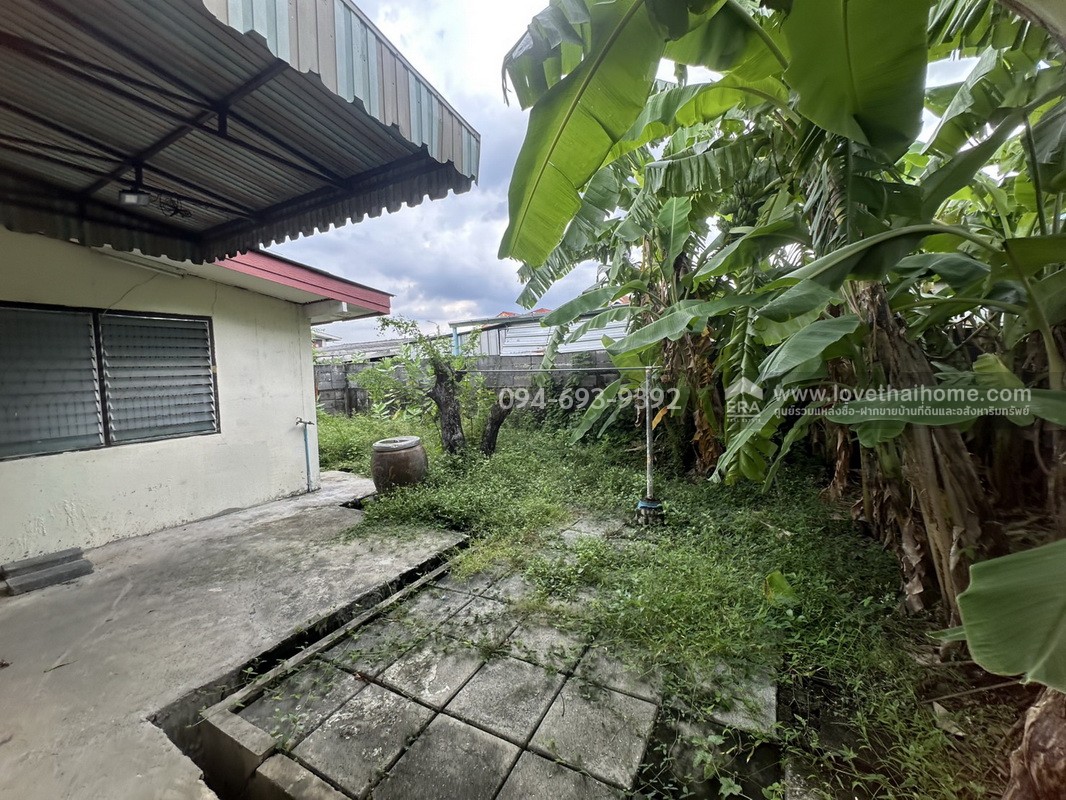 ขายบ้านเดี่ยว 2 ชั้น ซอยโกสุมรวมใจ40 แยก4 ทำเลทอง ย่านดอนเมือง พื้นที่ 66 ตรว. ใกล้ร.ร.นานาชาติฮาร์โรว์ดอนเมือง สังคมลูกดารา ดูก่อนมีสิทธิ์ก่อนค่ะ! คุ้มมากๆ!