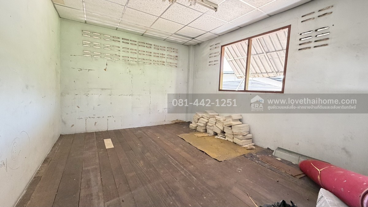 ขายที่ดินแถมโกดัง ย่านบางบอน ซอยพระยามนธาตุราชศรีพิจิตร์ แยก9-3 พื้นที่410ตรว. ขายเพียงแค่43,000บาท/ตรว. เข้าซอยเพียงแค่550เมตร ใกล้เซ็นทรัล พระราม2 