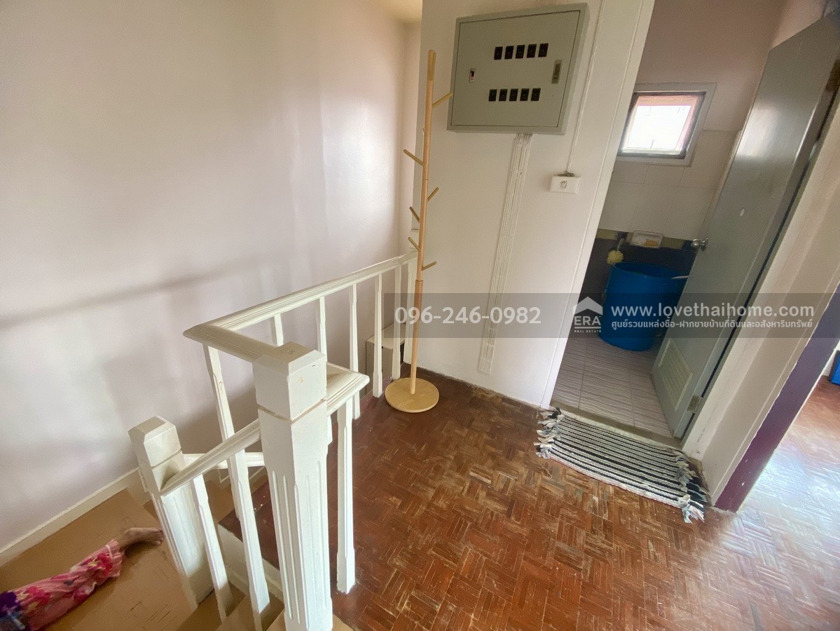 ขายทาวน์เฮ้าส์บ้านพฤกษา 11 รังสิต-นครนายก คลอง 3 ปทุมธานี หลังริม 31.9 ตร.วา รีโนเวทบางส่วน ทำเลดีต้นหมู่บ้าน